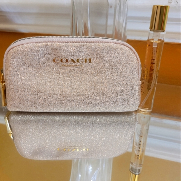 Coach 2 piece - Picture 3 of 5